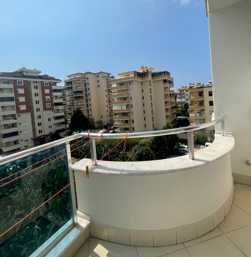 Ylellinen 2+1 asunto vuorinäköalalla, Alanya-Mahmutlar