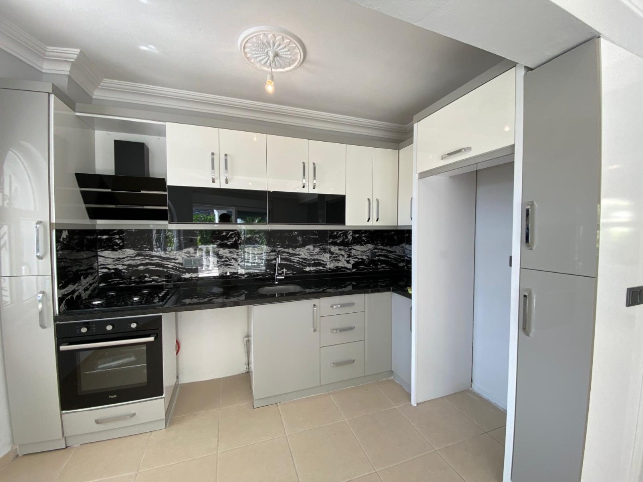 Luxury 3+1 Villa with Sea and Mountain Views in Alanya - Avsallar