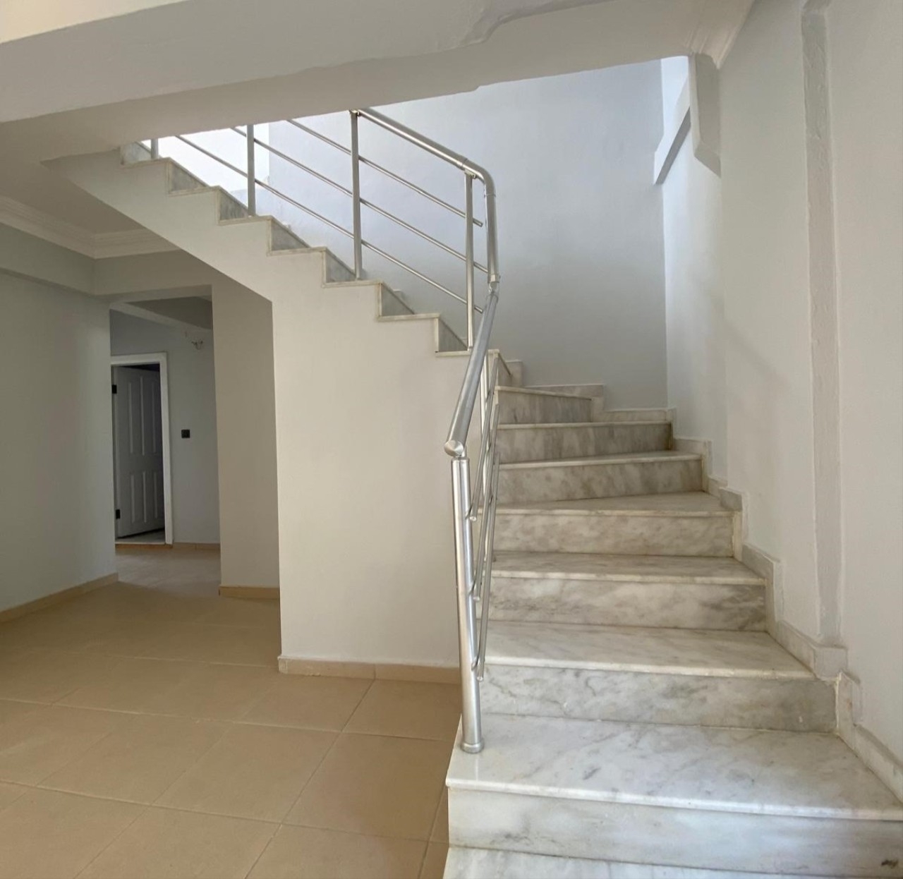 Luxury 3+1 Villa with Sea and Mountain Views in Alanya - Avsallar