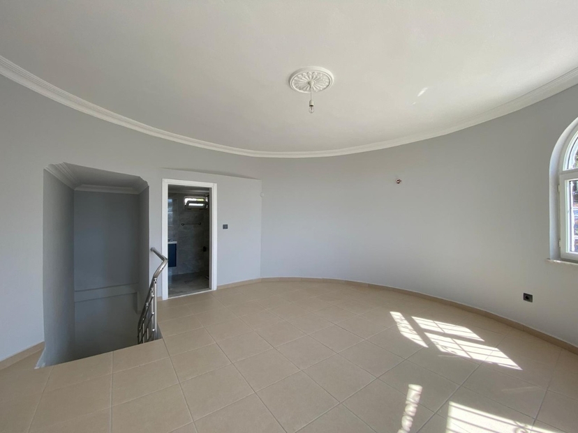Luxury 3+1 Villa with Sea and Mountain Views in Alanya - Avsallar