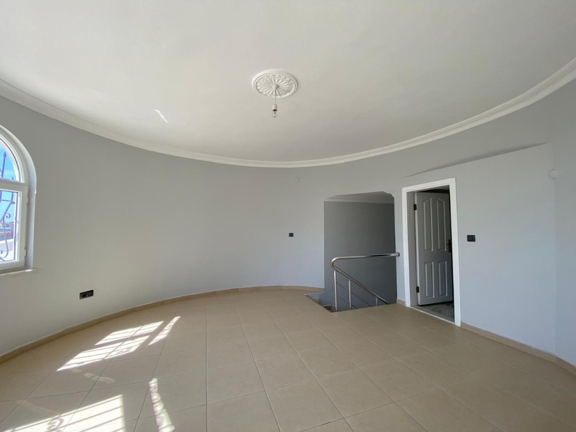 Luxury 3+1 Villa with Sea and Mountain Views in Alanya - Avsallar