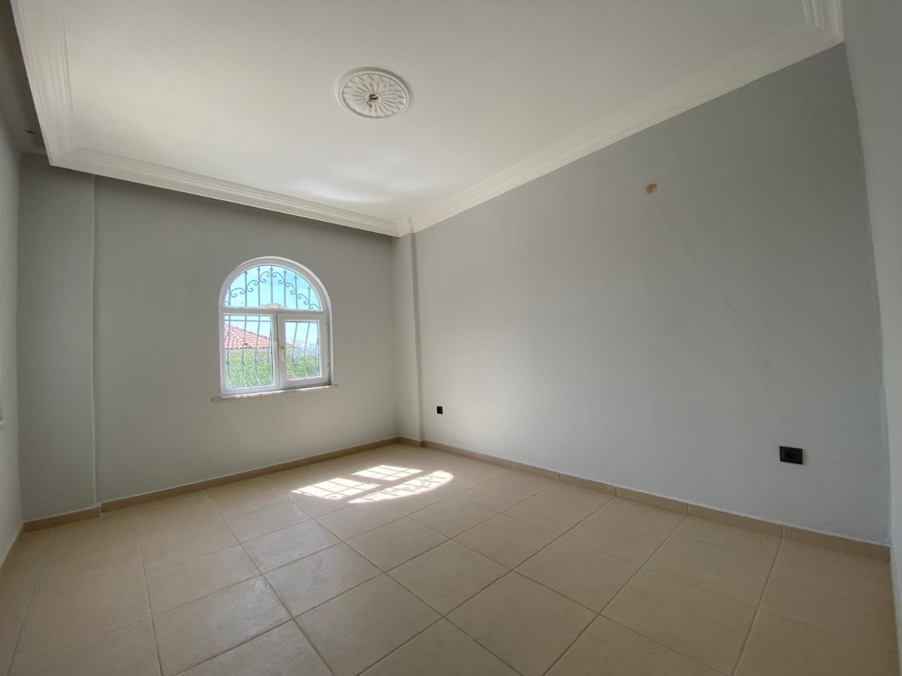 Luxury 3+1 Villa with Sea and Mountain Views in Alanya - Avsallar