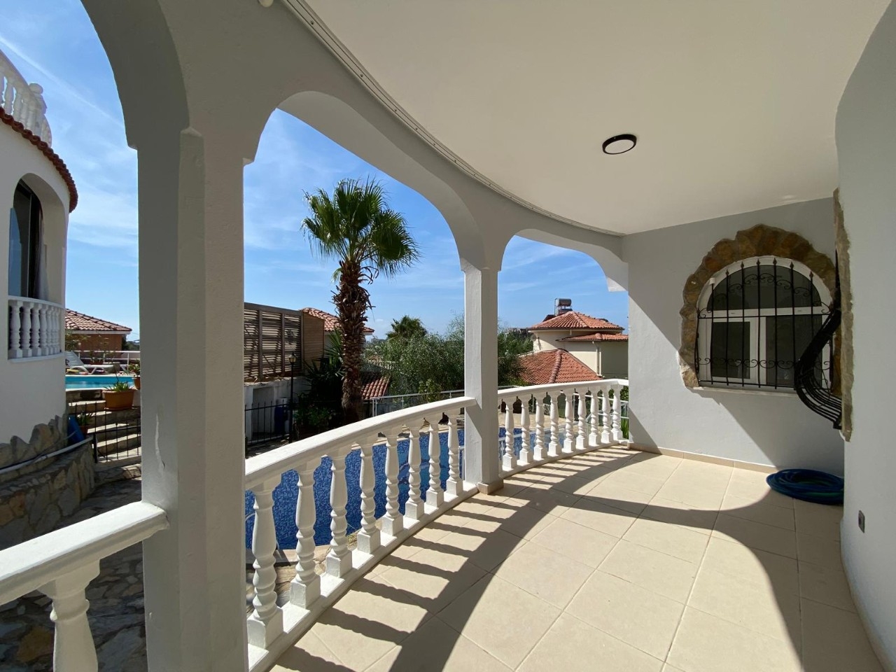 Luxury 3+1 Villa with Sea and Mountain Views in Alanya - Avsallar