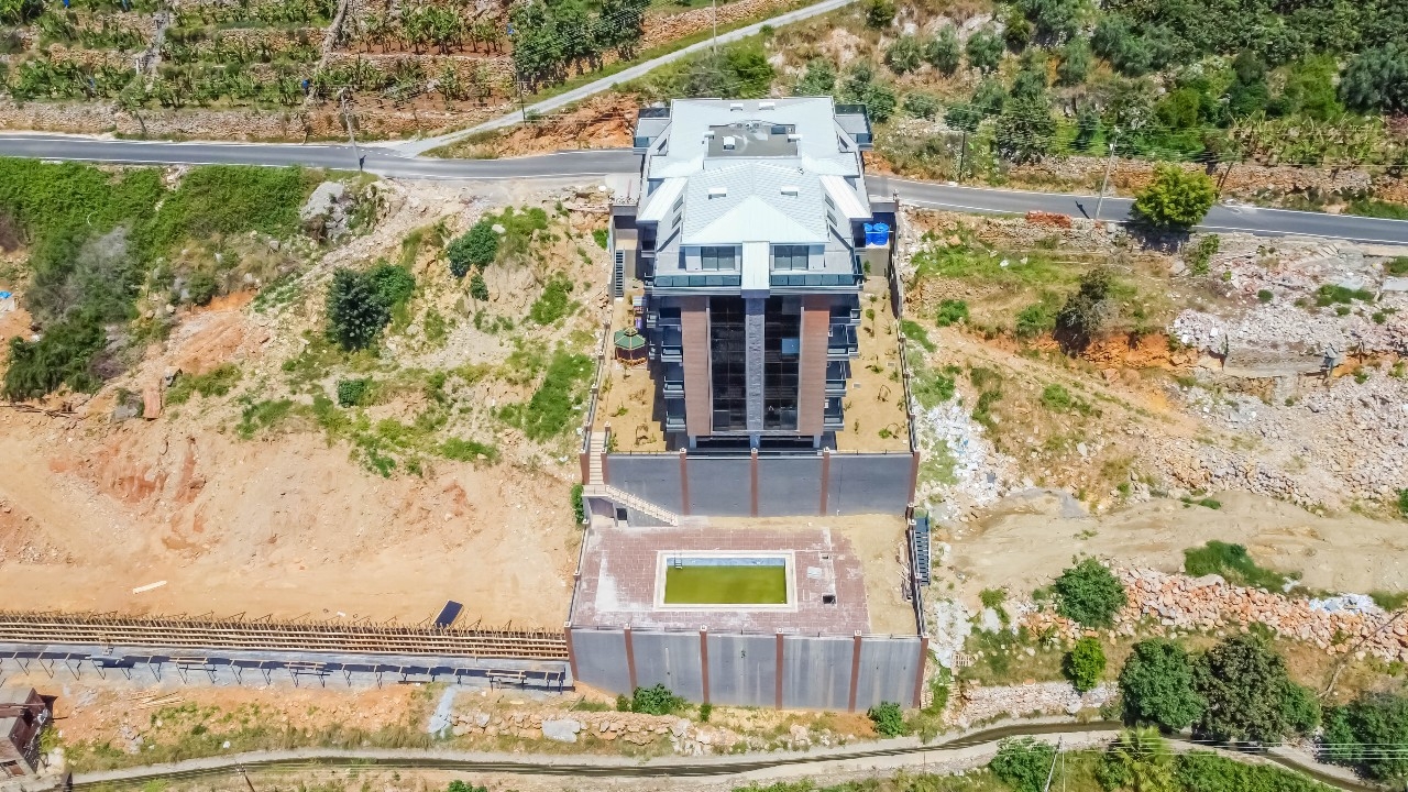 Luksuriøs 1+1 Lejlighed med Hav- og Bjergudsigt, Alanya Center
