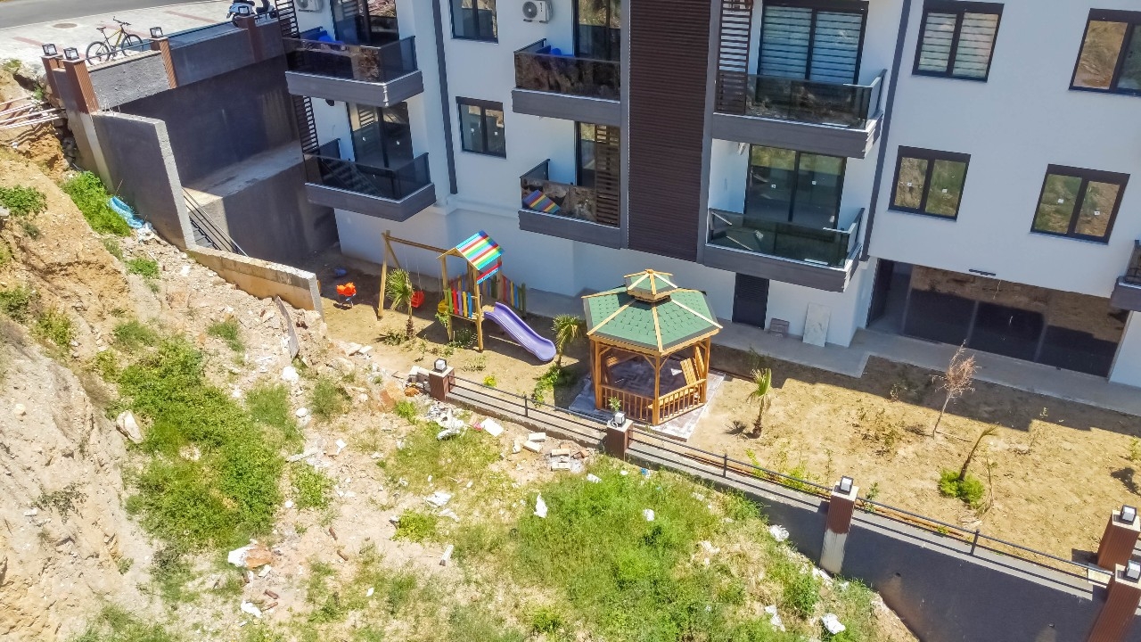Luksuriøs 1+1 Lejlighed med Hav- og Bjergudsigt, Alanya Center