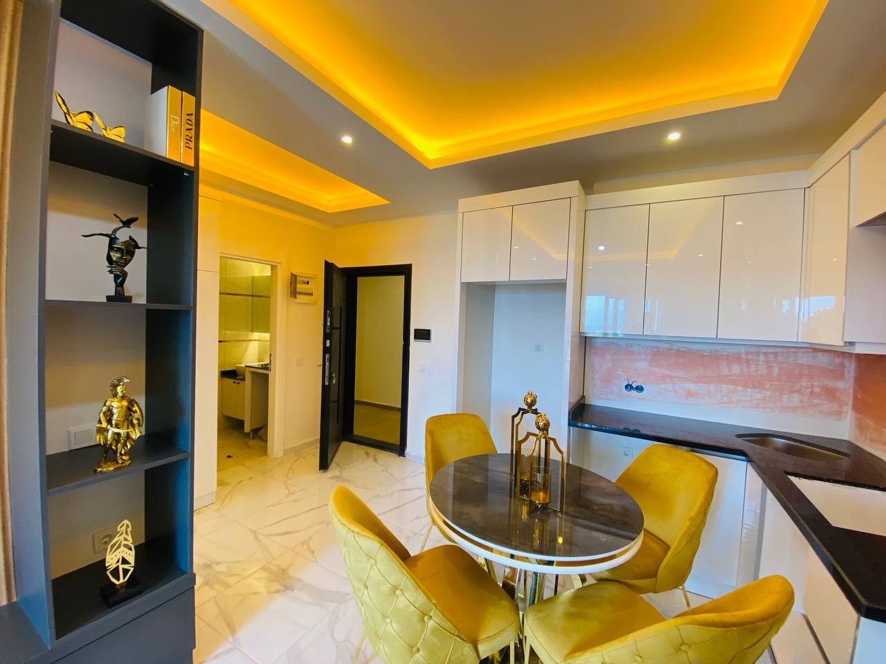 Luxuriöses 1+1 Apartment mit Bergblick in Avsallar, Alanya