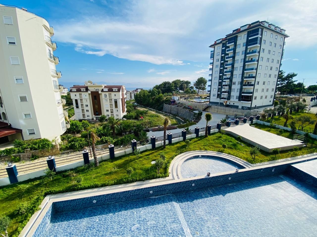 Luxuriöses 1+1 Apartment mit Bergblick in Avsallar, Alanya