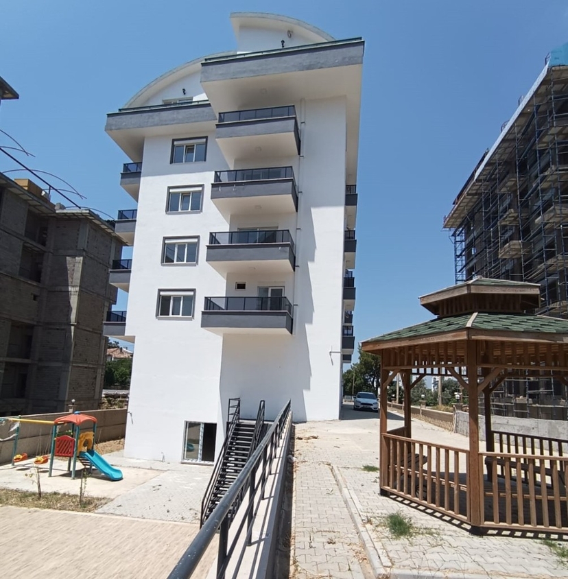 Luxuriöses 1+1 Apartment mit Bergblick in Avsallar