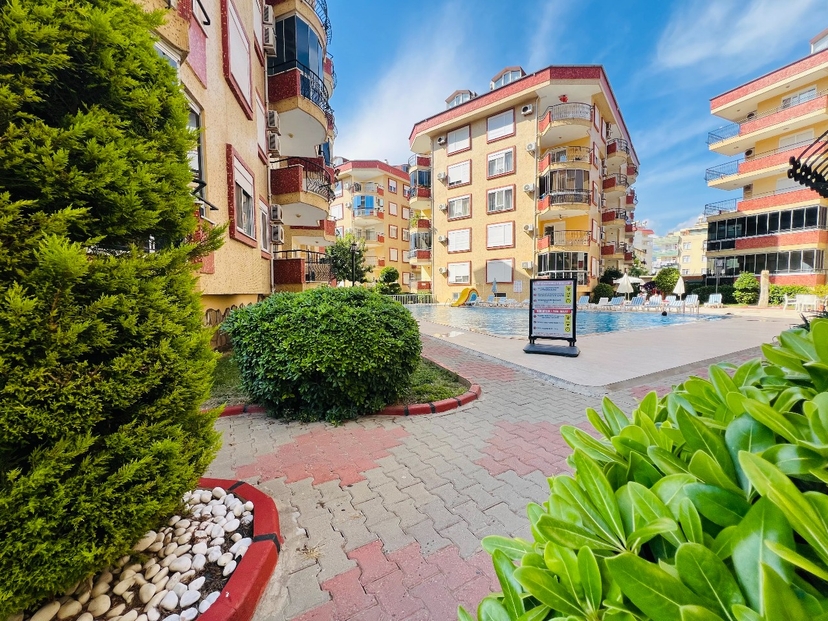 Elegant 2+1 Lejlighed med Bjergudsigt i Oba, Alanya
