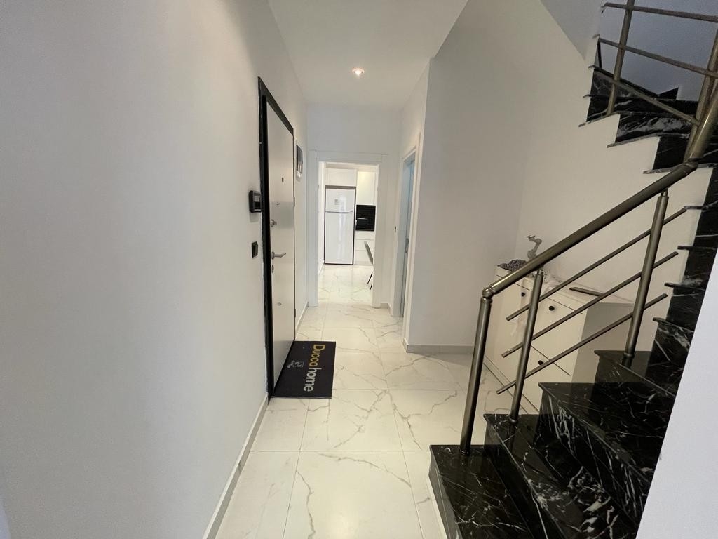 Luksuriøs 2+1 Penthouse med Bjergudsigt i Alanya - Mahmutlar