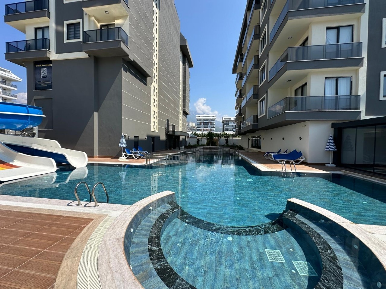 Luxuriöse 1+1 Wohnung mit Bergblick in Kargicak, Alanya