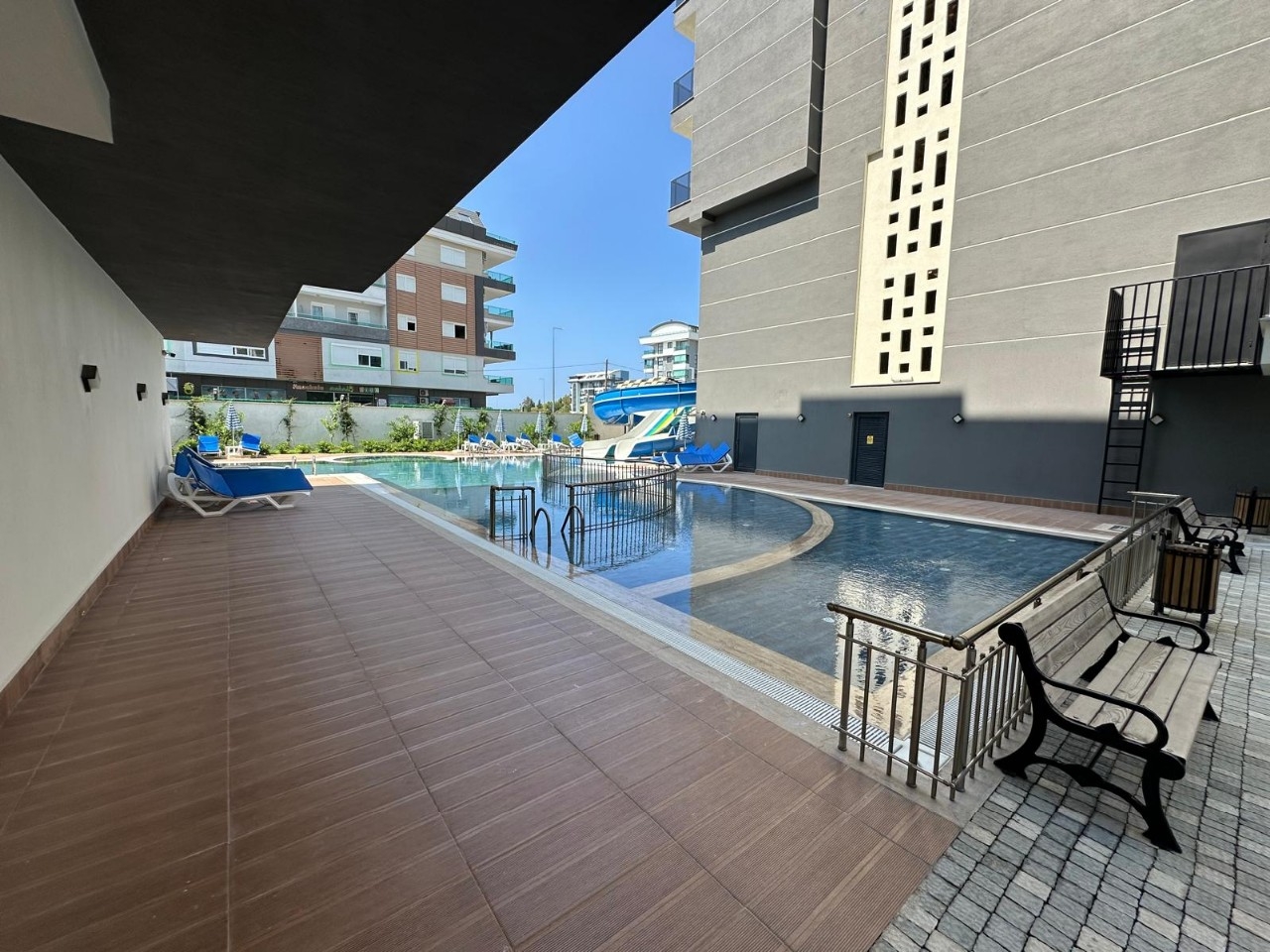 Luxuriöse 1+1 Wohnung mit Bergblick in Kargicak, Alanya