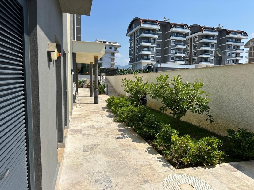 Luxuriöse 1+1 Wohnung mit Bergblick in Kargicak, Alanya