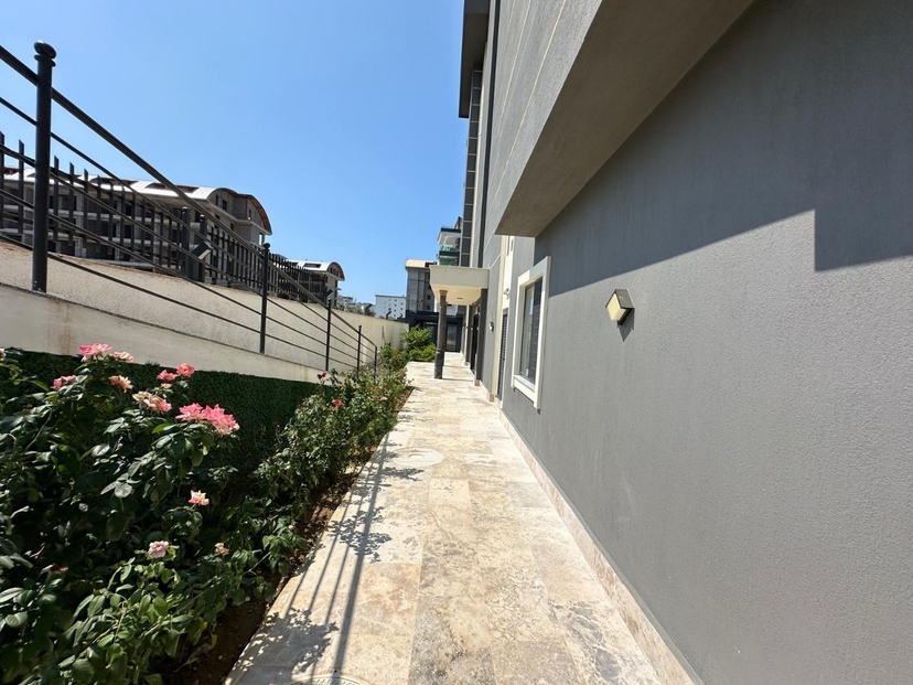 Luxuriöse 1+1 Wohnung mit Bergblick in Kargicak, Alanya