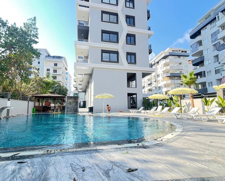 Luxurious 1+1 Apartment with Sea and Mountain Views in Alanya