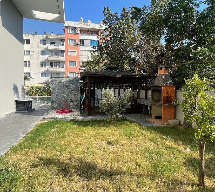 Luxurious 1+1 Apartment with Sea and Mountain Views in Alanya