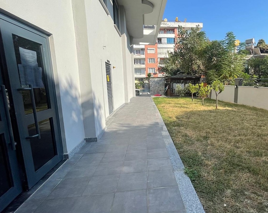 Luxurious 1+1 Apartment with Sea and Mountain Views in Alanya