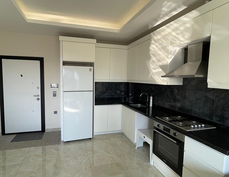Luxurious 1+1 Apartment with Sea and Mountain Views in Alanya