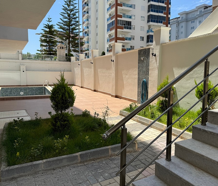 Luxuriöses 2+1 Apartment mit Bergblick im Zentrum von Alanya