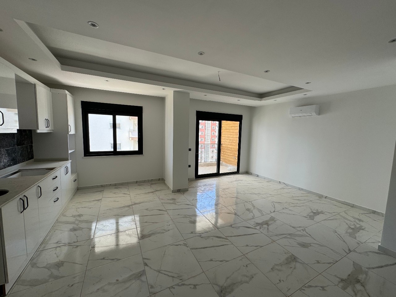 Luxuriöses 2+1 Apartment mit Bergblick im Zentrum von Alanya