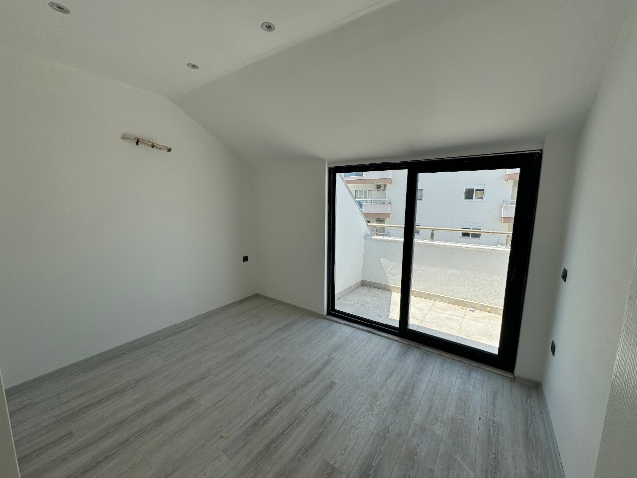 Luxuriöses 2+1 Apartment mit Bergblick im Zentrum von Alanya
