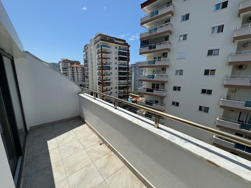 Luxuriöses 2+1 Apartment mit Bergblick im Zentrum von Alanya
