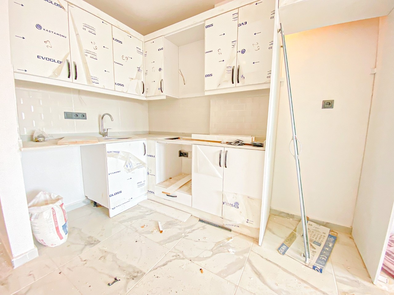 Luxuriöse 3+1 Wohnung mit Burg- und Bergblick, Alanya Zentrum