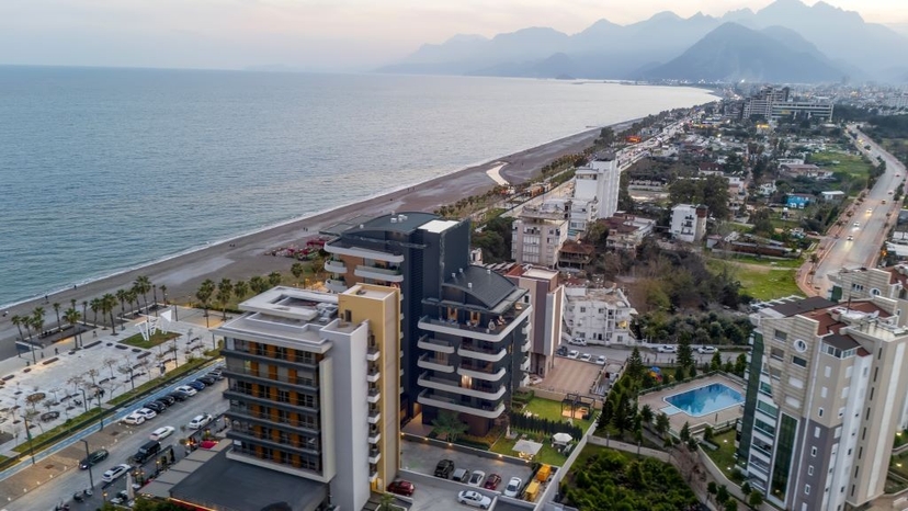 Luxuriöse 2+1 Erdgeschosswohnung mit Meerblick und Bergblick, Antalya-Konyaalti