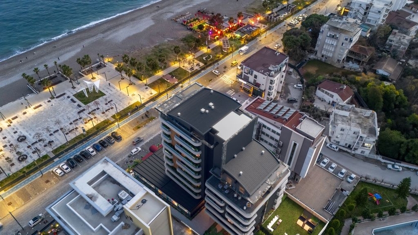 Luxuriöse 2+1 Erdgeschosswohnung mit Meerblick und Bergblick, Antalya-Konyaalti