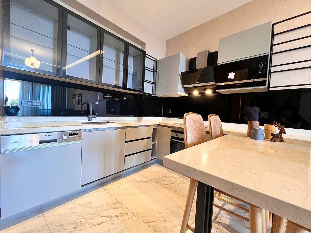Luxuriöses 1+1 Apartment mit Meerblick und Bergblick, Alanya - Kargicak