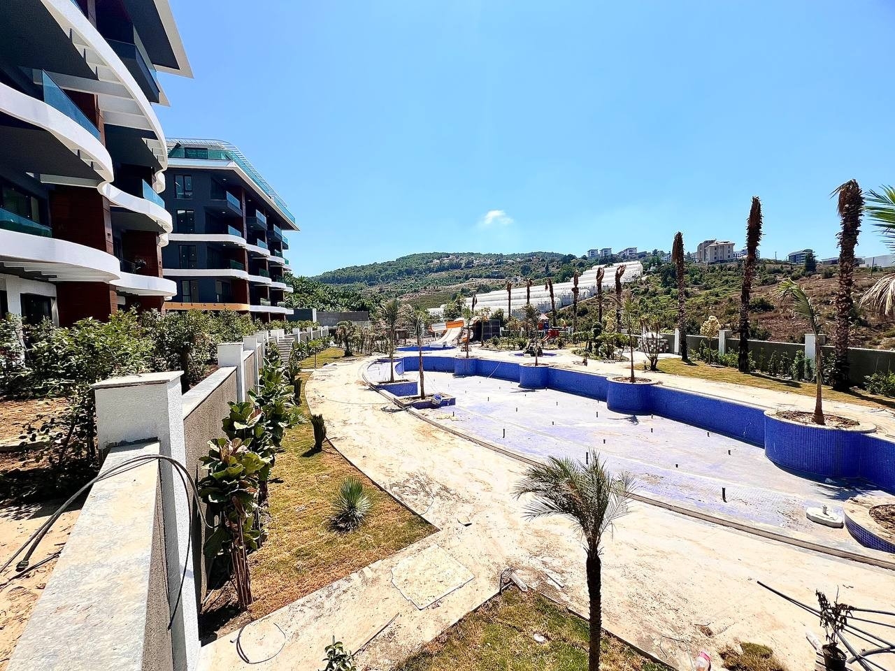 Ylellinen 1+1 huoneisto meri- ja vuorinäköalalla, Alanya - Kargicak