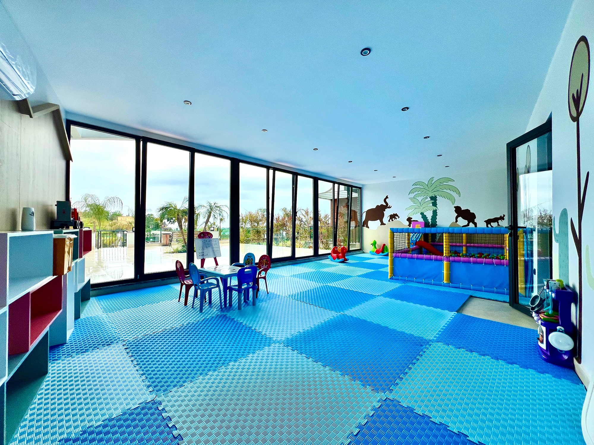 Lyxig 2+1 lägenhet med bergsutsikt, Alanya - Kargicak