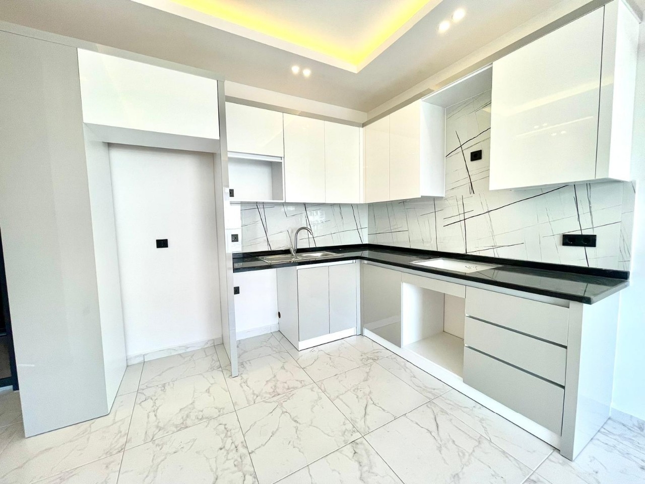 Luxuriöses 1+1 Apartment mit Meerblick und Bergblick, Alanya - Kargicak