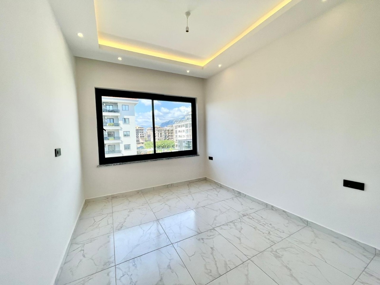 Luxuriöses 1+1 Apartment mit Meerblick und Bergblick, Alanya - Kargicak