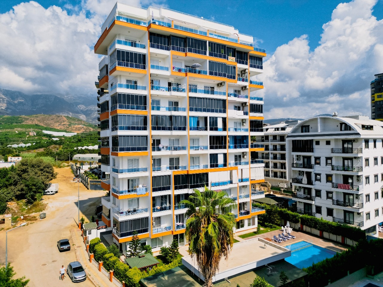 Modern 1+1 lägenhet med bergsutsikt i Alanya
