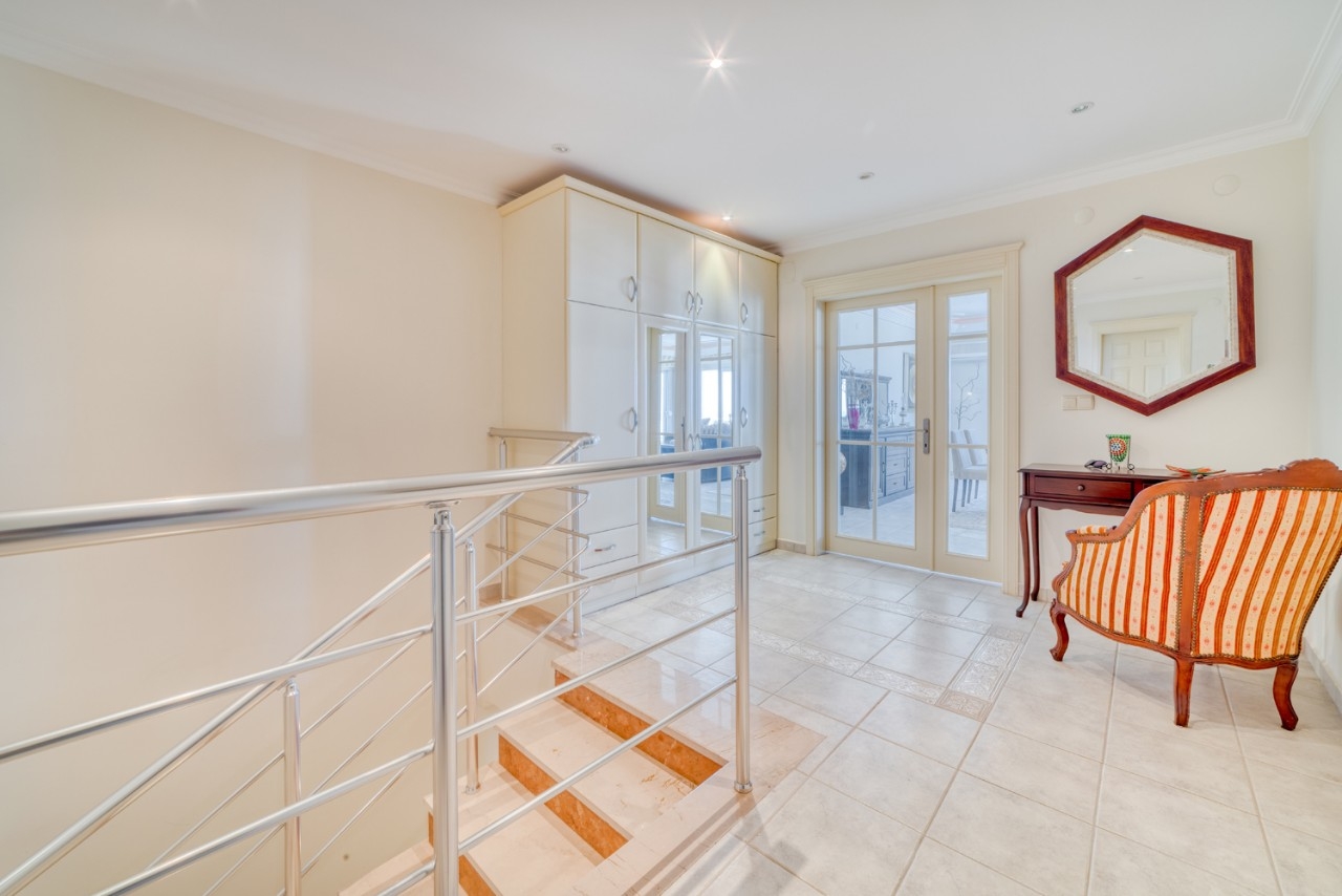 Luxurious 3+1 Apartment with Sea and Mountain Views, Alanya - Mahmutlar