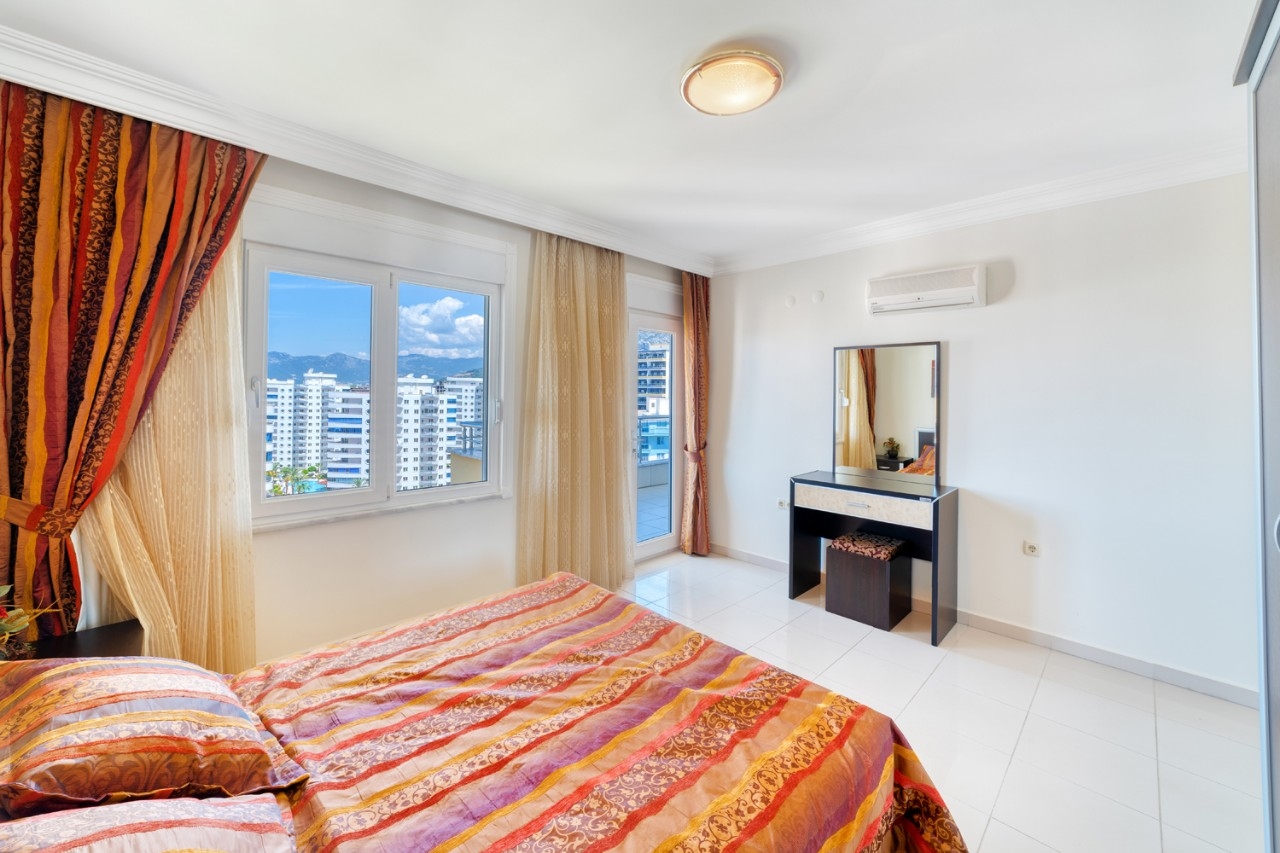 Luxurious 3+1 Apartment with Sea and Mountain Views, Alanya - Mahmutlar