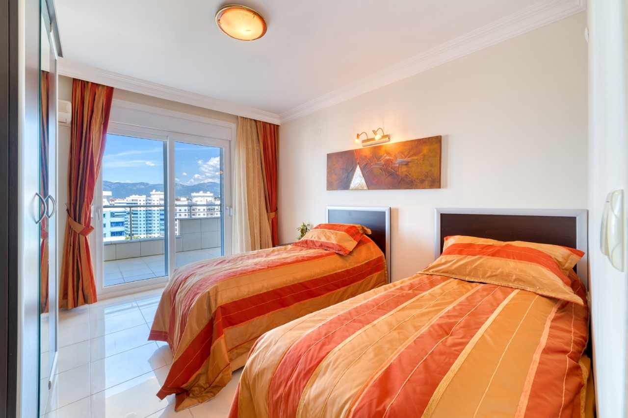 Luxurious 3+1 Apartment with Sea and Mountain Views, Alanya - Mahmutlar