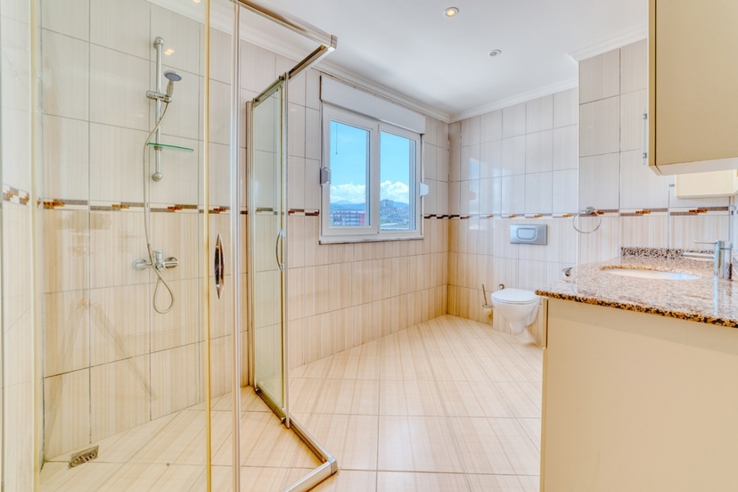 Luxurious 3+1 Apartment with Sea and Mountain Views, Alanya - Mahmutlar