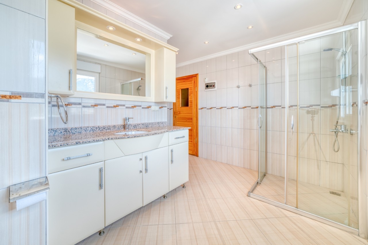 Luxurious 3+1 Apartment with Sea and Mountain Views, Alanya - Mahmutlar