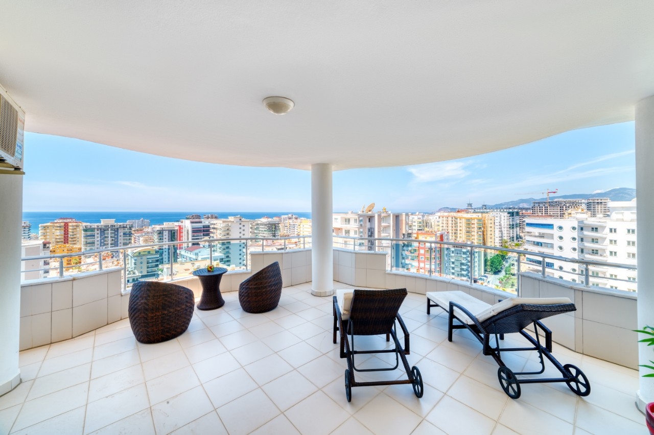 Luxurious 3+1 Apartment with Sea and Mountain Views, Alanya - Mahmutlar
