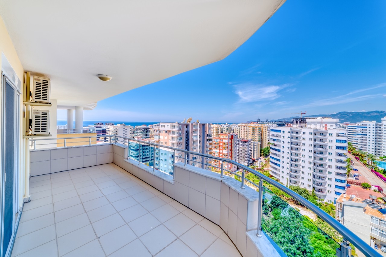 Luxurious 3+1 Apartment with Sea and Mountain Views, Alanya - Mahmutlar