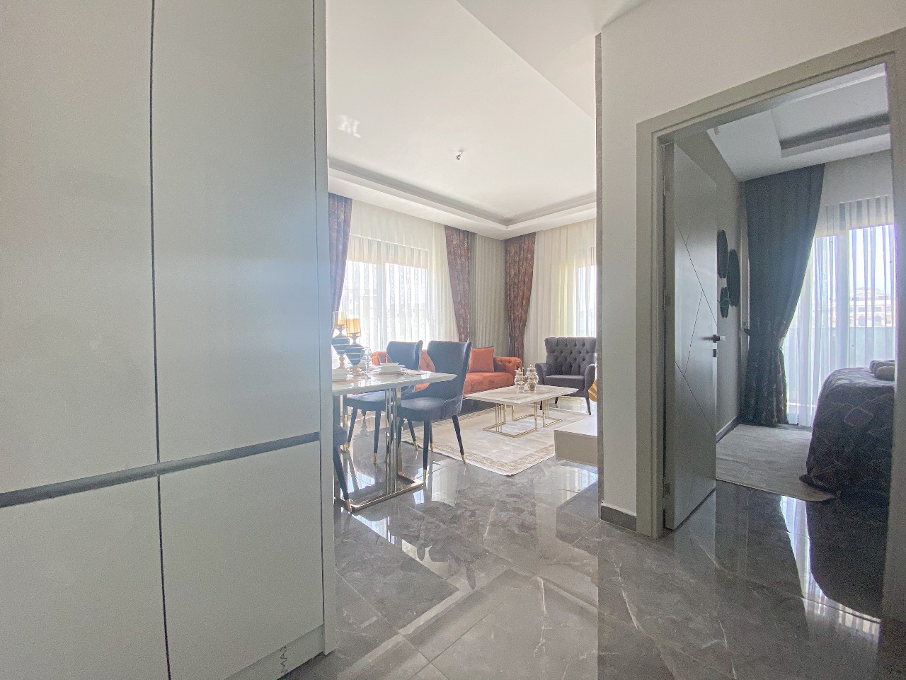 Ylellinen 1+1 asunto vuorinäköalalla Oba, Alanya