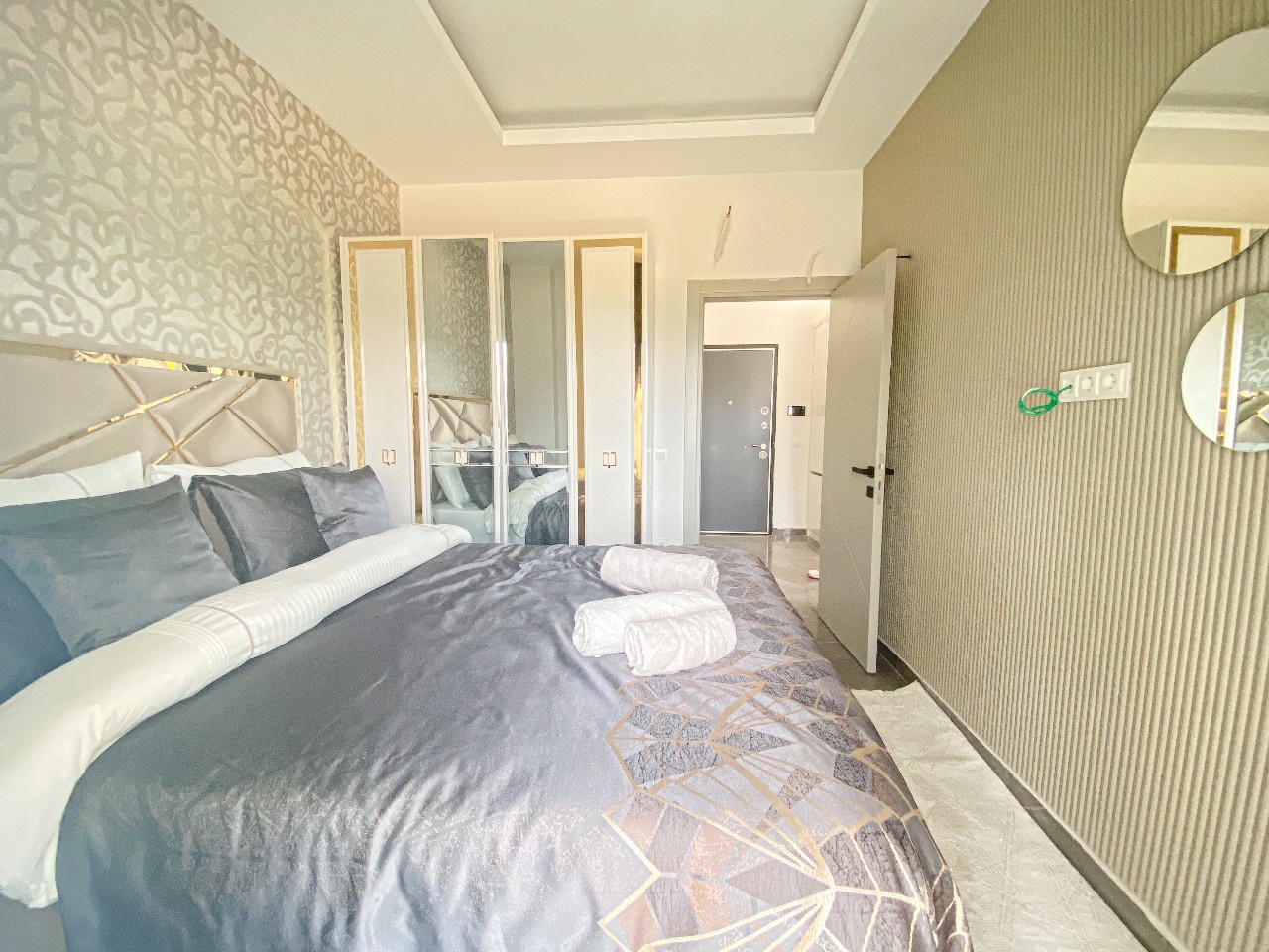 Ylellinen 1+1 asunto vuorinäköalalla Oba, Alanya