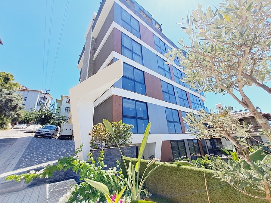 Luxurious 3+1 Apartment with Stunning Views in Alanya
