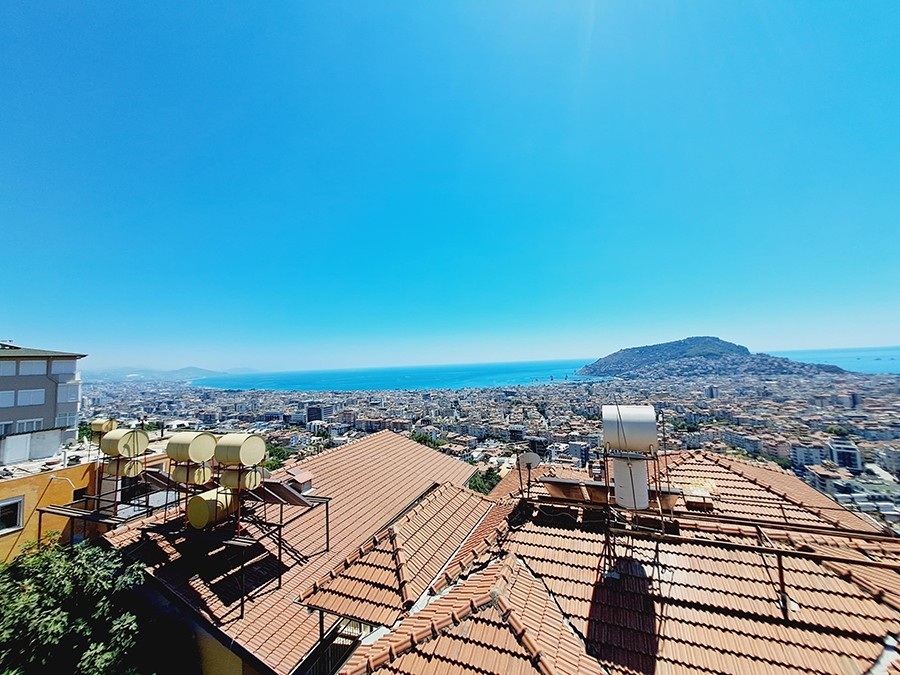 Luxurious 3+1 Apartment with Stunning Views in Alanya