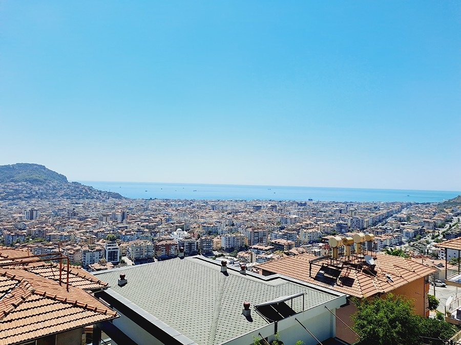 Luxurious 3+1 Apartment with Stunning Views in Alanya