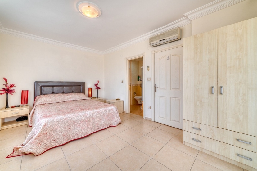 Spacious Mountain View 2+1 Apartment in Alanya - Oba