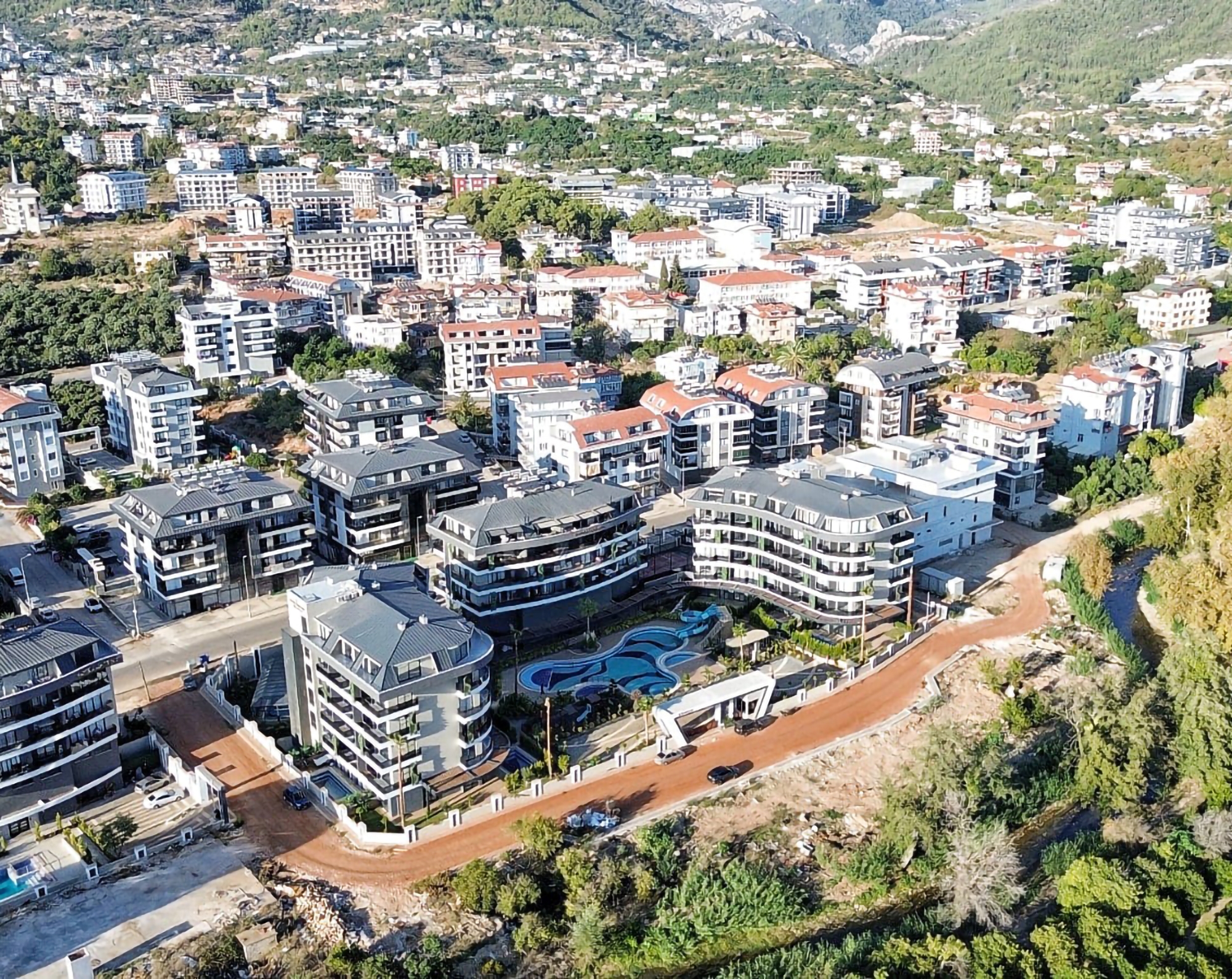 Luksus 1+1 Lejlighed med Bjergudsigt i Alanya - Oba
