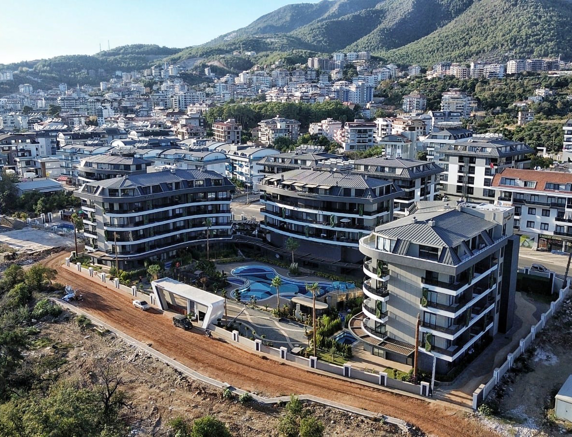 Luksus 1+1 Lejlighed med Bjergudsigt i Alanya - Oba